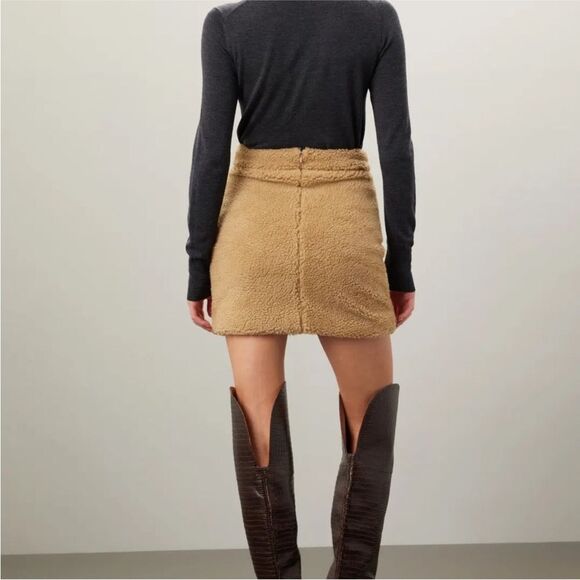 ALIETTE | Tan Faux Fur Sherpa Mini Skirt MSRP $895 Women’s Sizes 0, 2, 4, & 10 - Picture 2 of 13